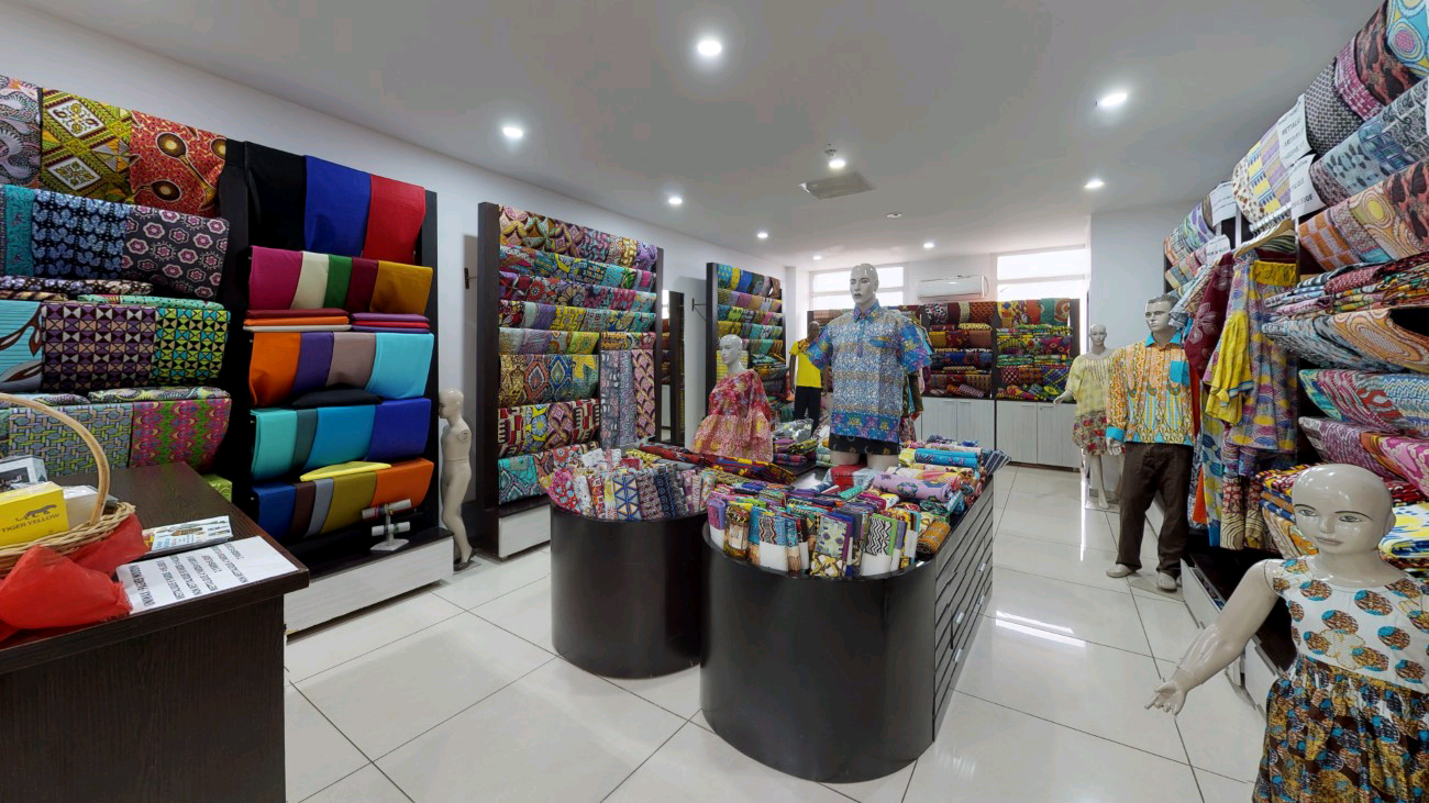 DIEU EST GRAND FASHION